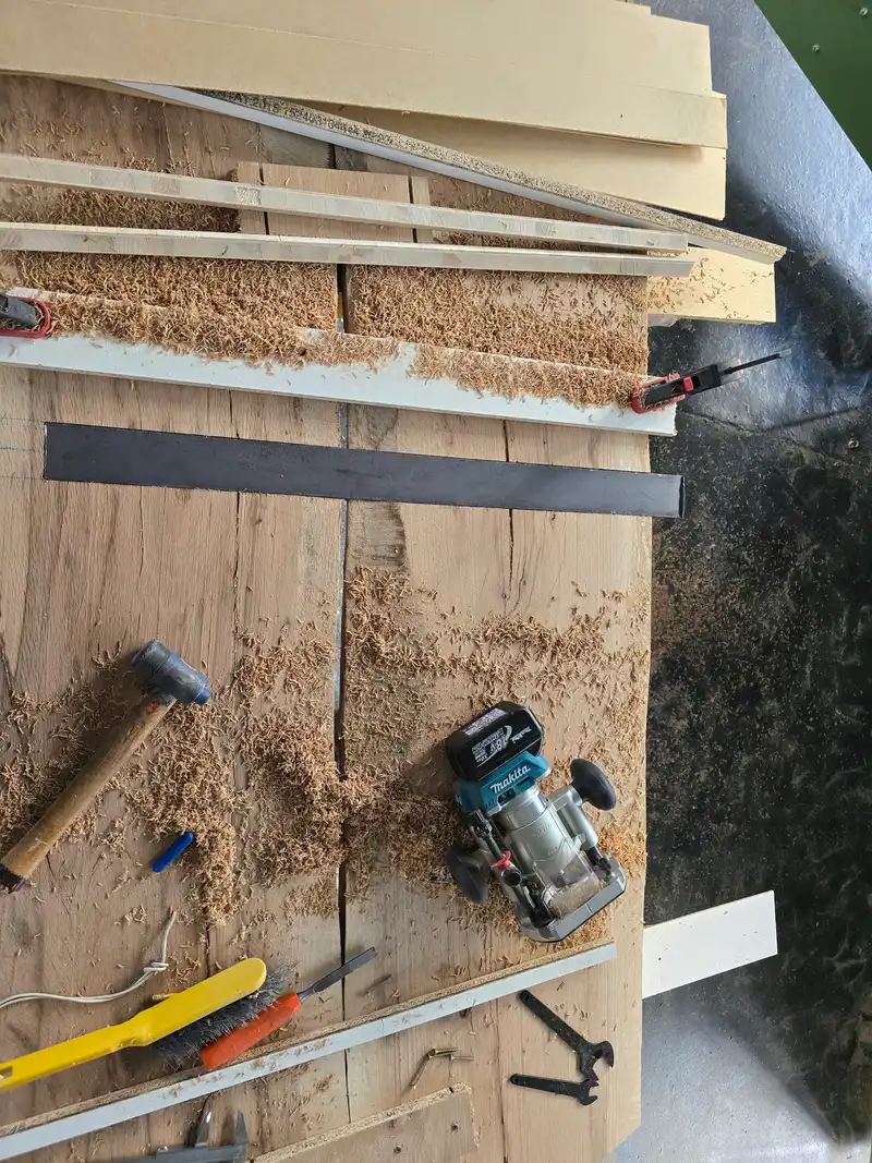 Corner table, in the making, photo 4