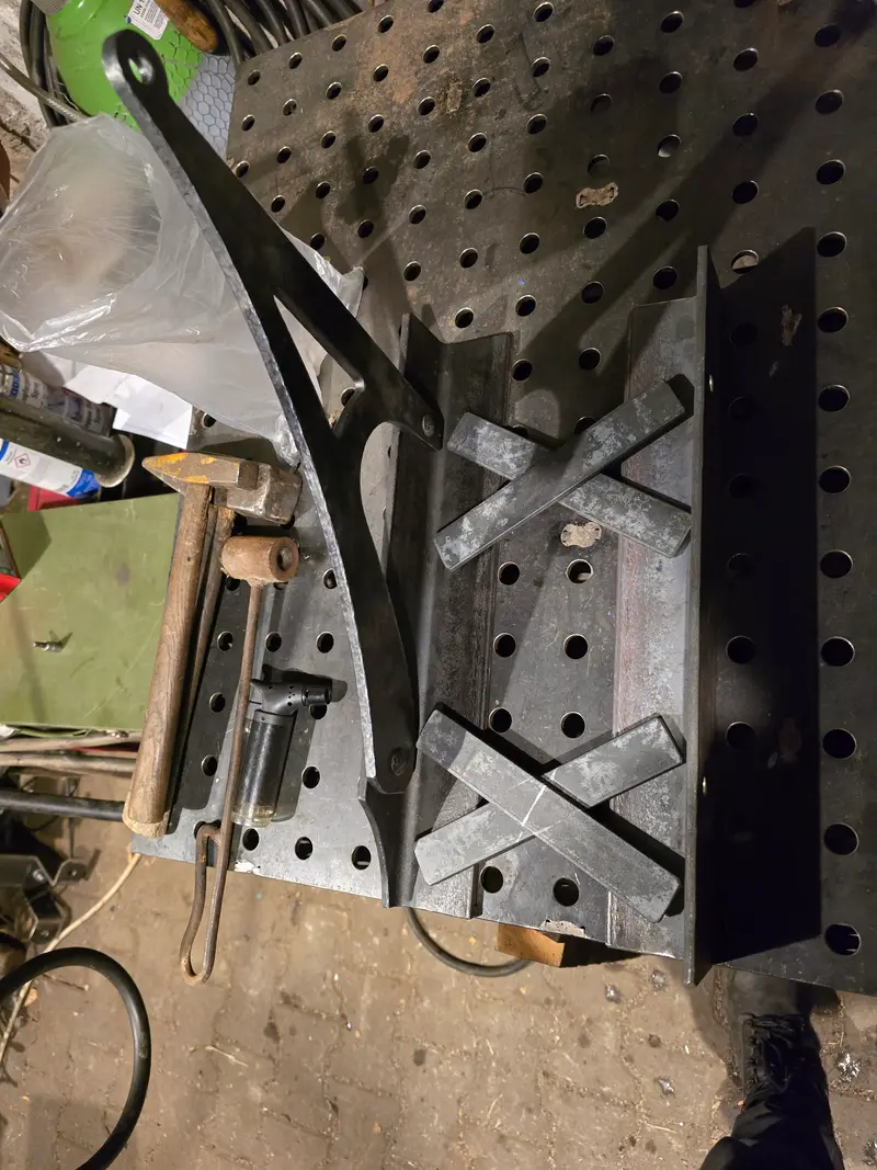 Speaker shelves, in the making, photo 4