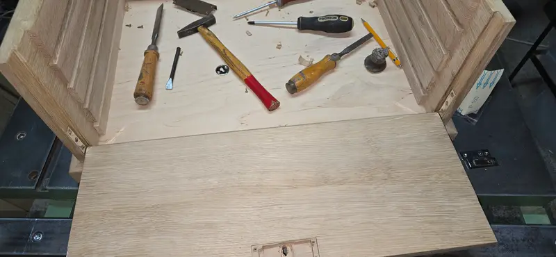 Príborník so sklápacou doskou na sadu J. C. Klinkosch, výroba, fotka 1
