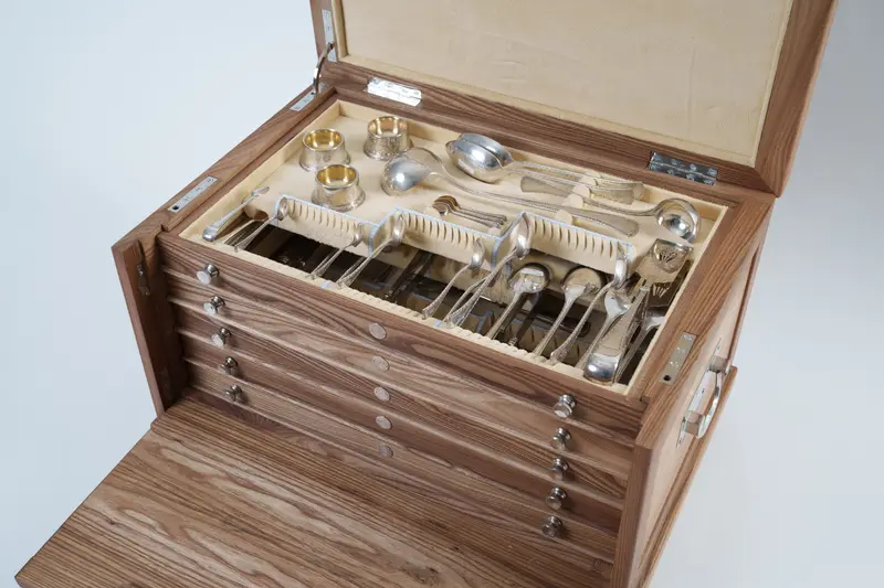 An open cutlery canteen with cutlery